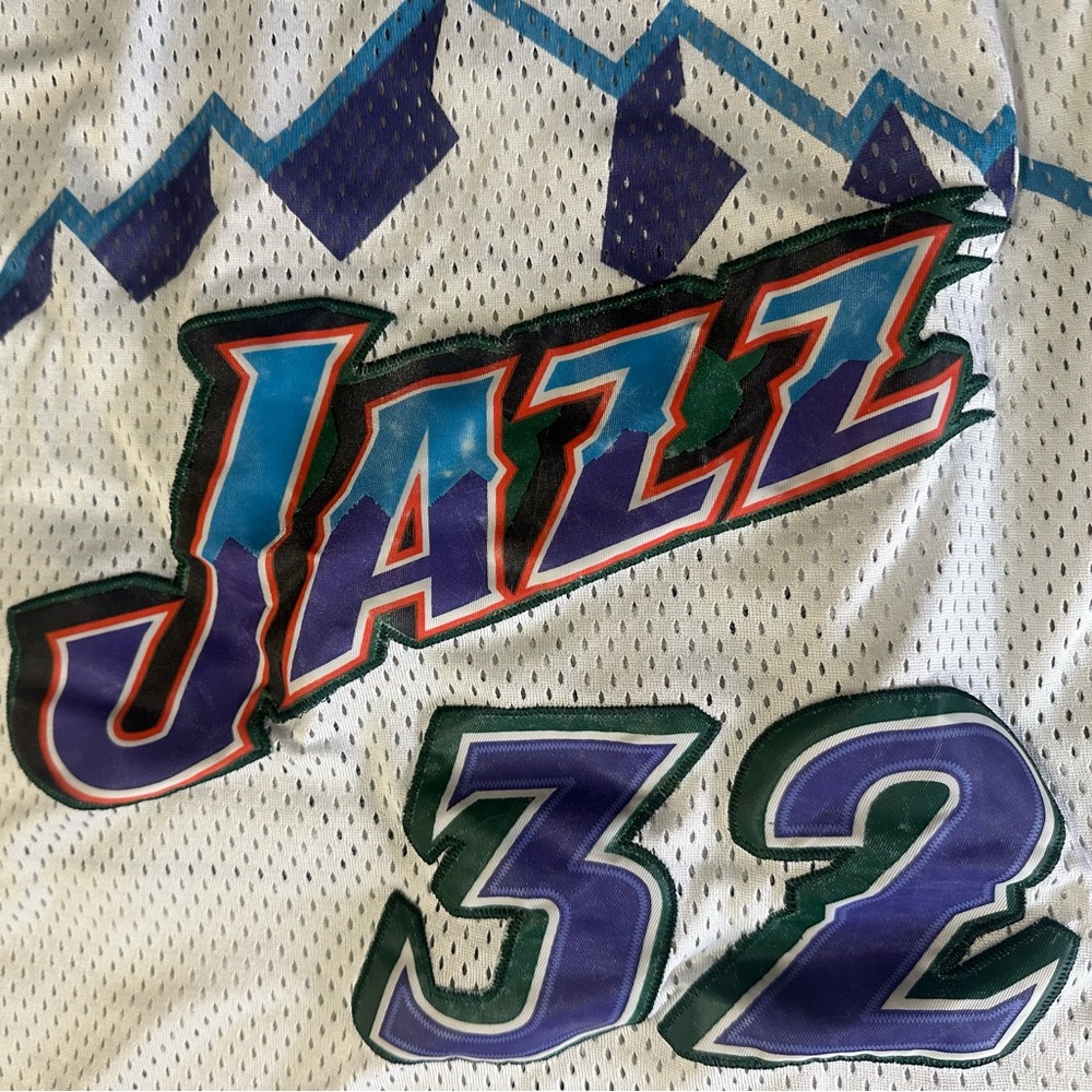 Adidas Men Utah Jazz Karl Malone Jersey Sz Medium - Picture 5 of 7